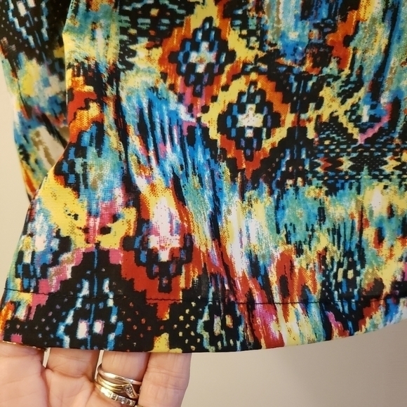 Aztec Bohemian Pattern short sleeve loose fit Top blouse size M multicol… - Picture 7 of 9